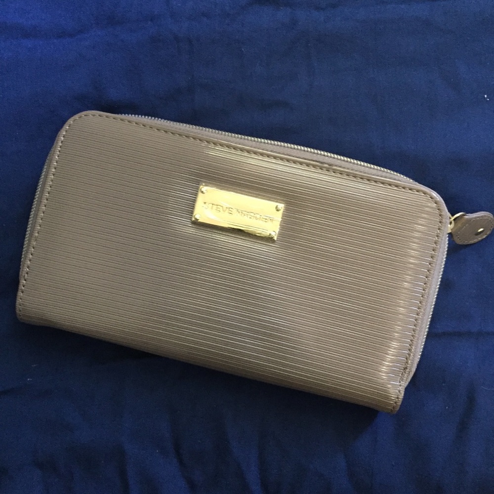 Steve Madden Double-Zip Wallet